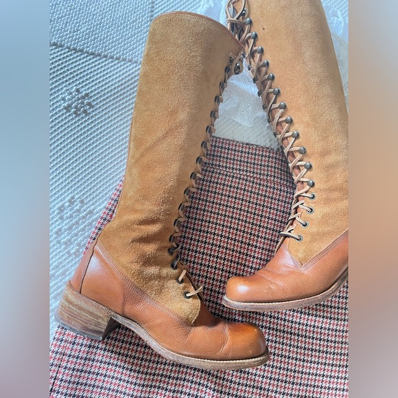 FRYE | Black Label Campus Suede Lace Up Boots - Picture 3 of 8